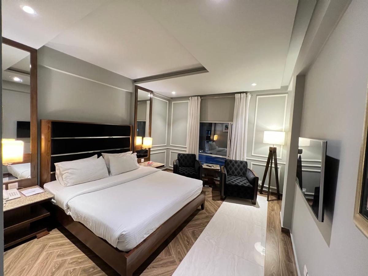 Lahore Continental Hotel Dış mekan fotoğraf
