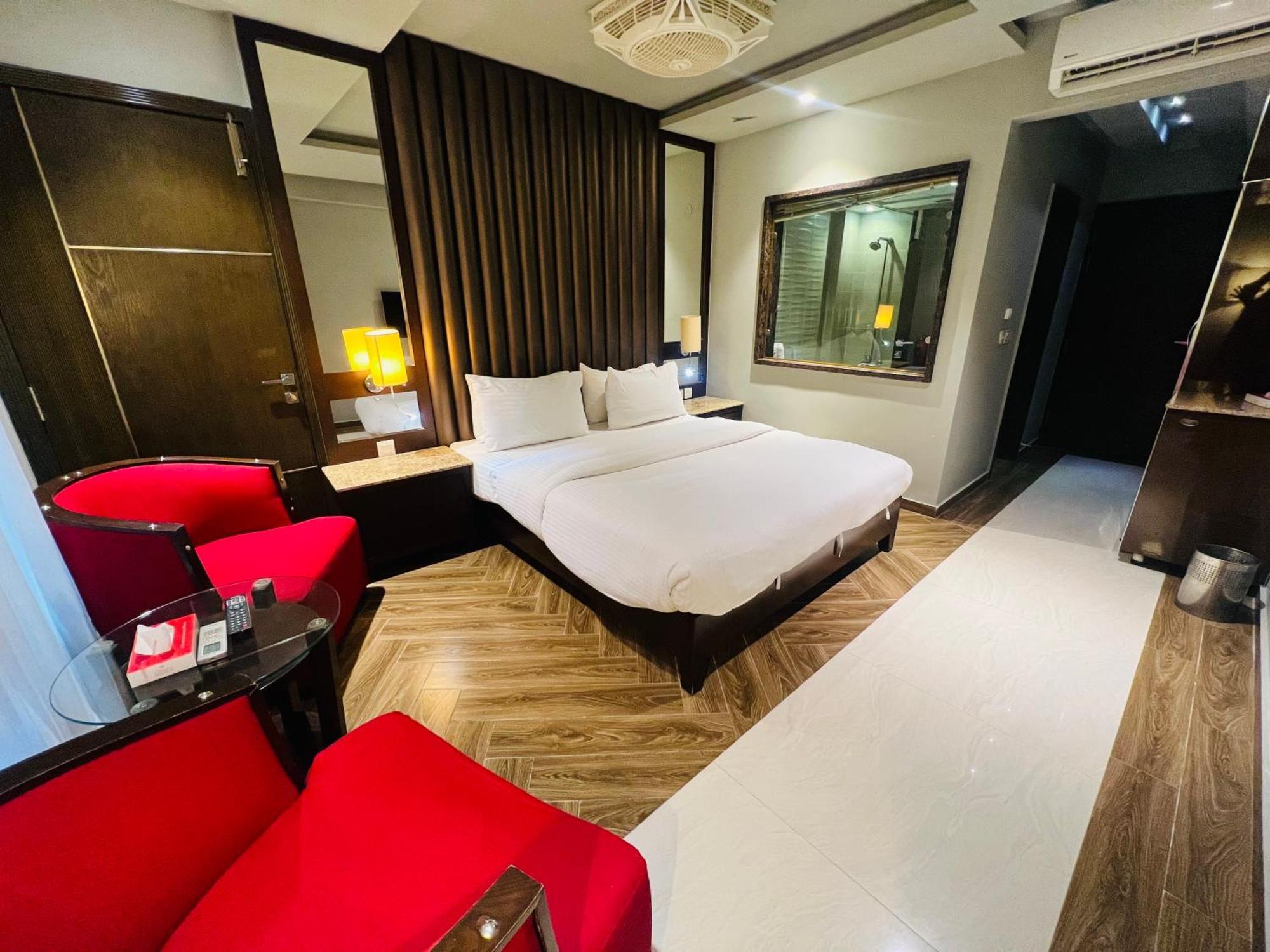 Lahore Continental Hotel Dış mekan fotoğraf